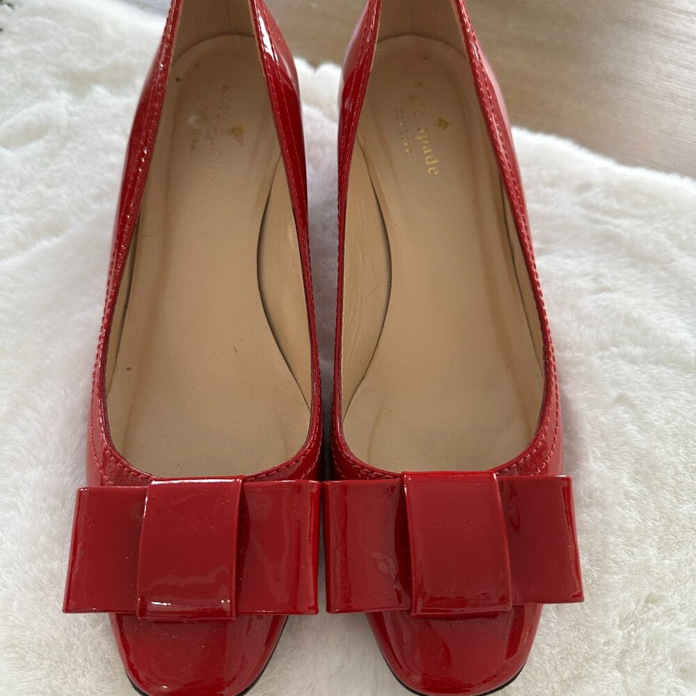 Kate Spade Red Patent Leather Block Heel Pumps – Bow Detail - 7.5